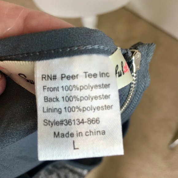 Sweetly Wonderful Size Large Women's Gray Sequined - Picture 6 of 6